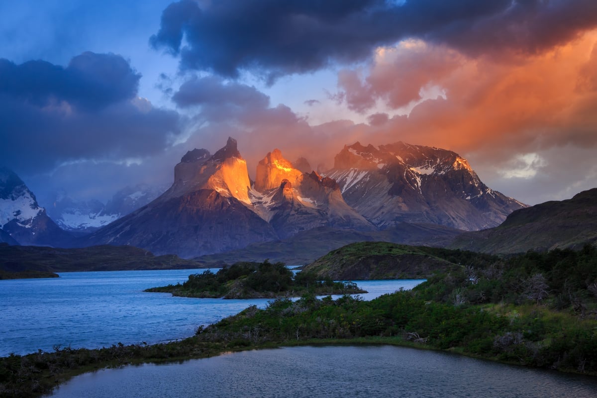 lago pehoe national park torres del paine in sout